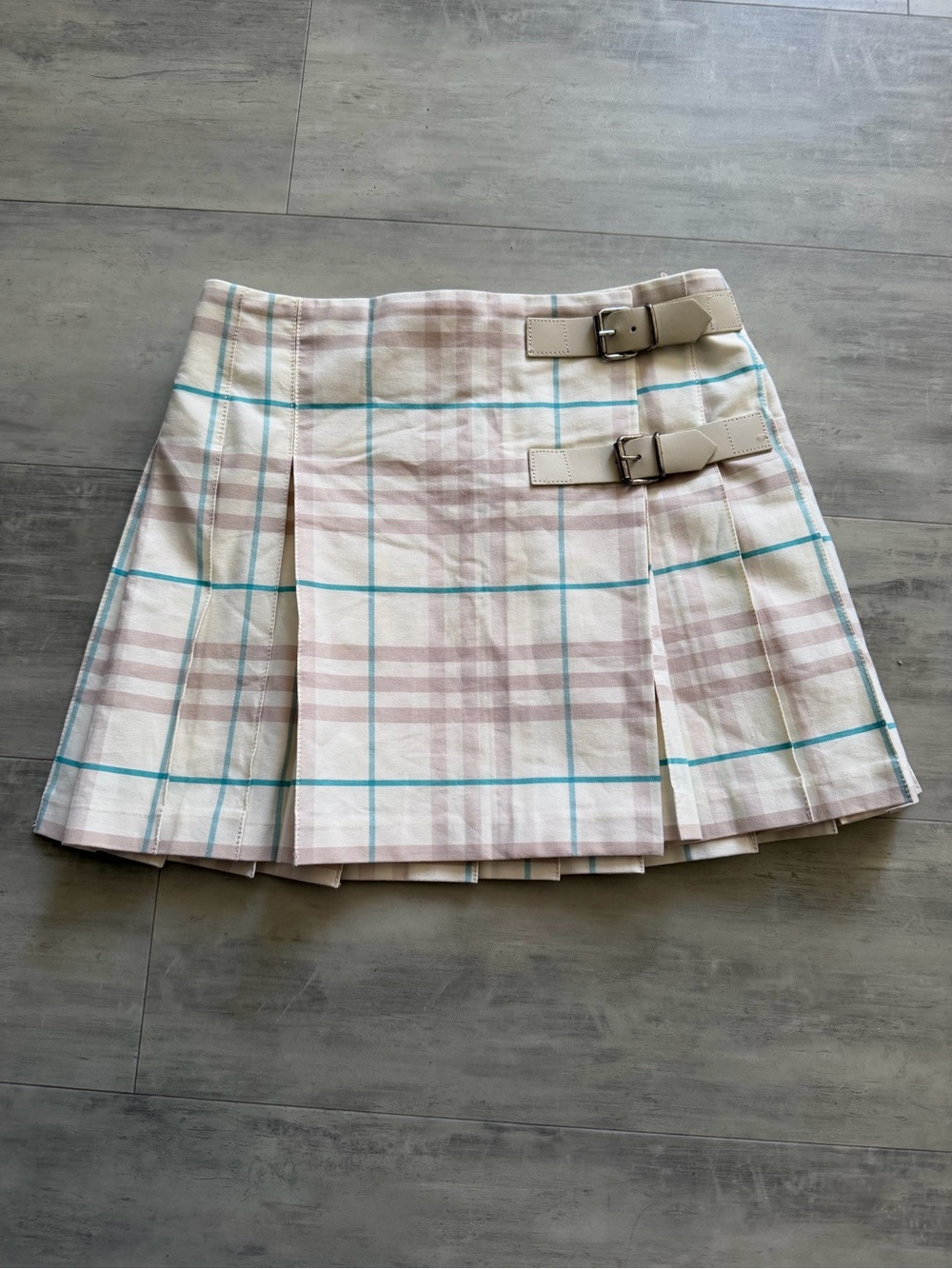 Burberry Pleated Skirt with Buckle Detail - Cream & Teal